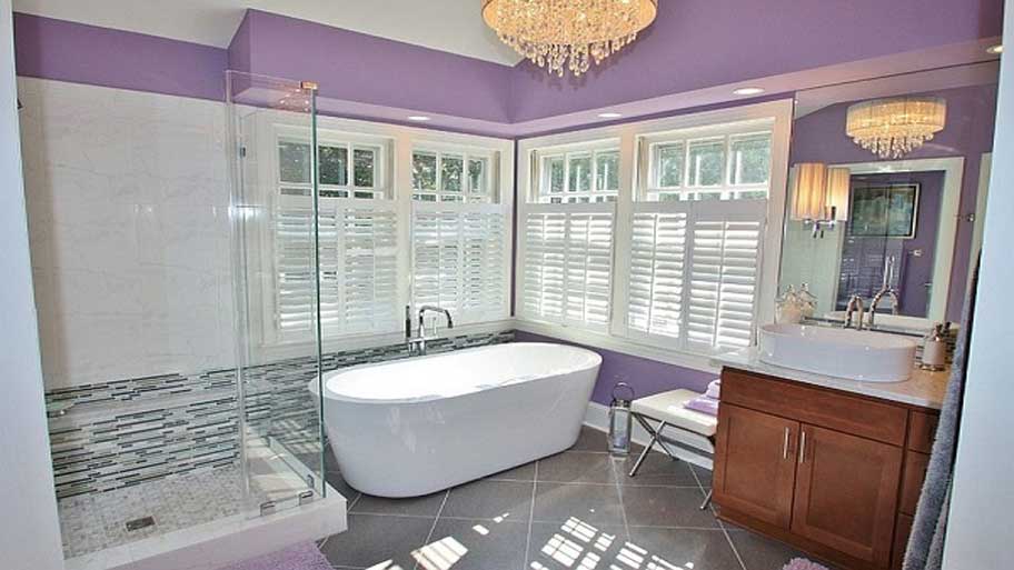 Tư vấn TOP 7 màu sơn trang trí phòng tắm đẹp hiện đại Phòng tắm màu tím