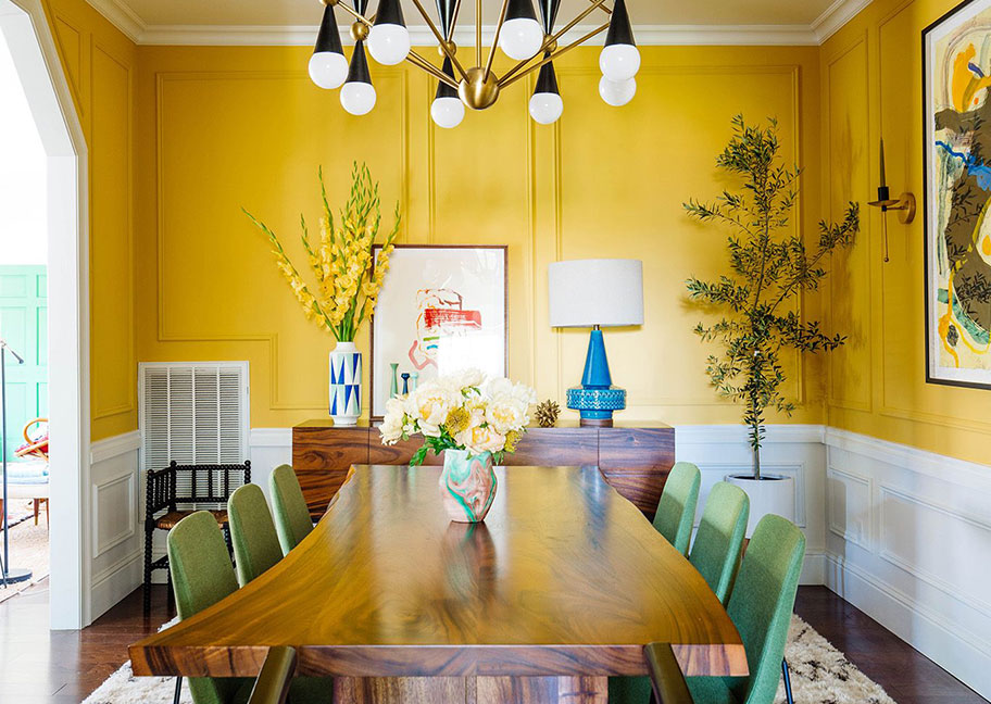 Phòng ăn sơn màu vàng tươi