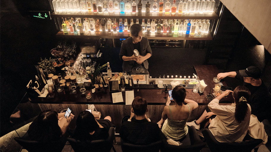 Lý do lựa chọn sơn cát nghệ thuật cho quán bar