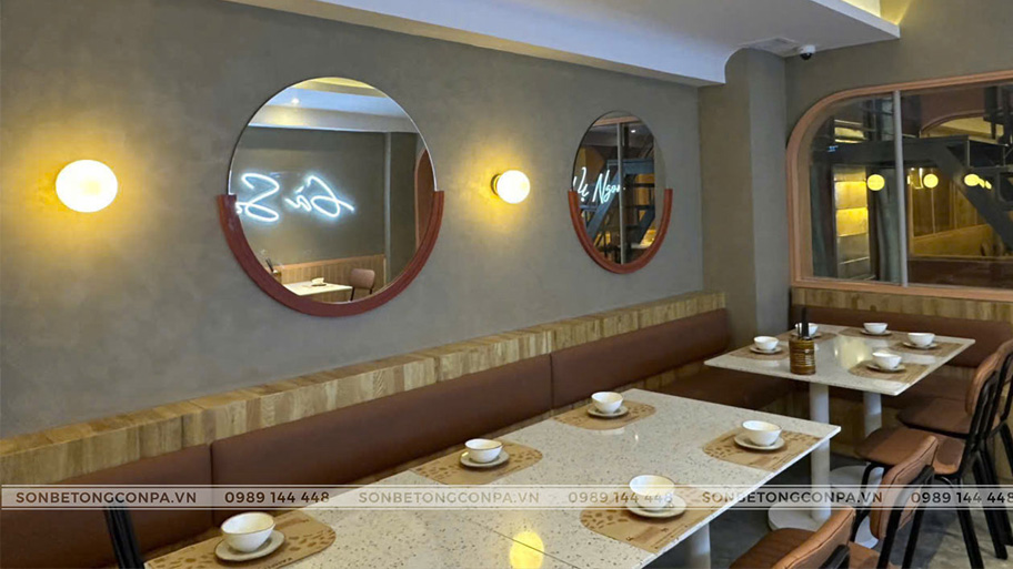 Không gian quán cơm gà Hải Nam sử dụng sơn giả bê tông