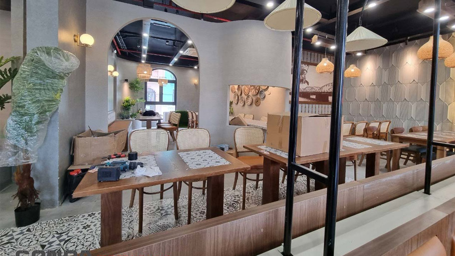 Nhà hàng Nét Huế Hưng Yên sử dụng sơn giả bê tông