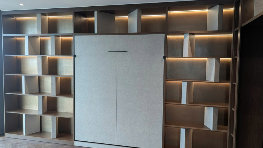 Tủ sách sử dụng sơn hiệu ứng kim loại