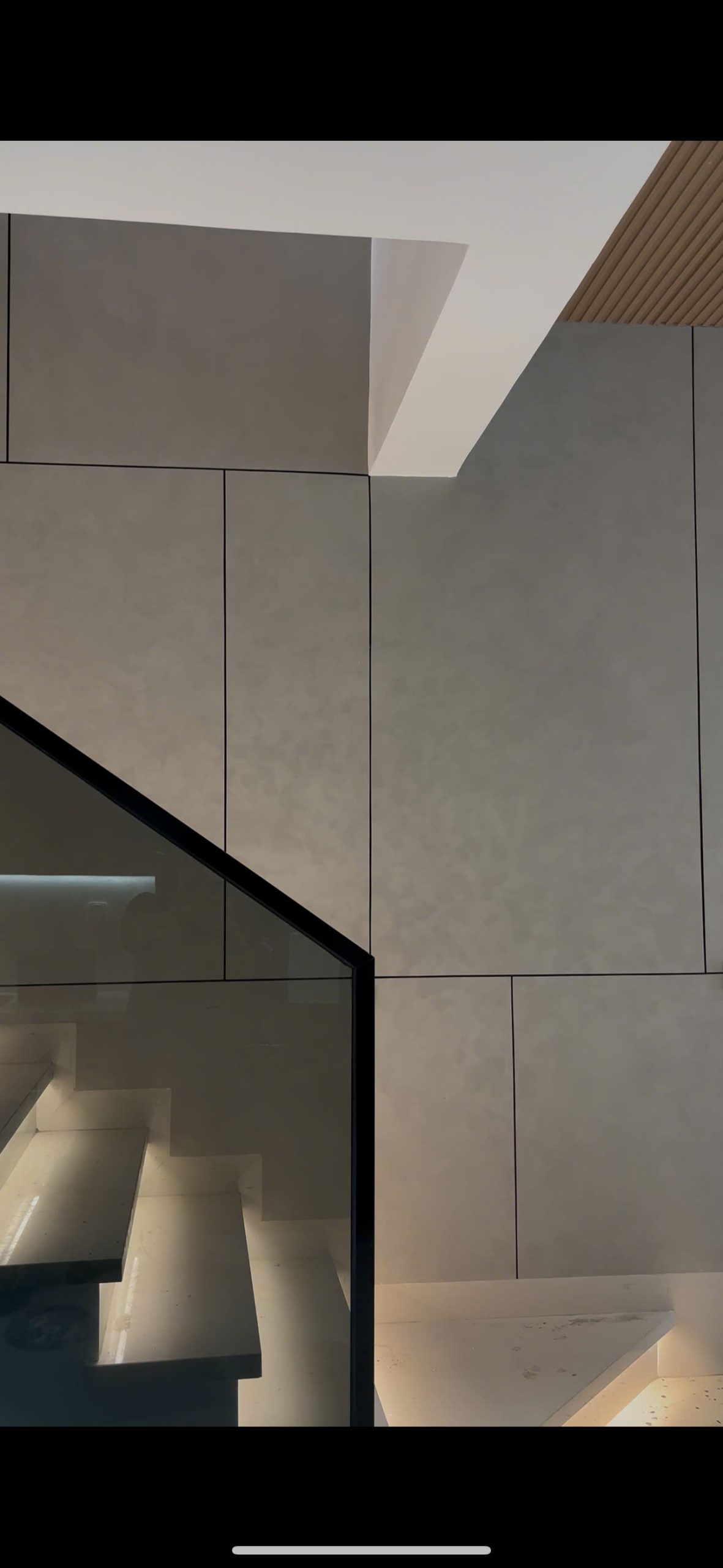 Sơn hiệu ứng kẻ roan: Giải pháp thi công gọn nhẹ, đẹp chuẩn studio ke roan hieu ung am tuong scaled