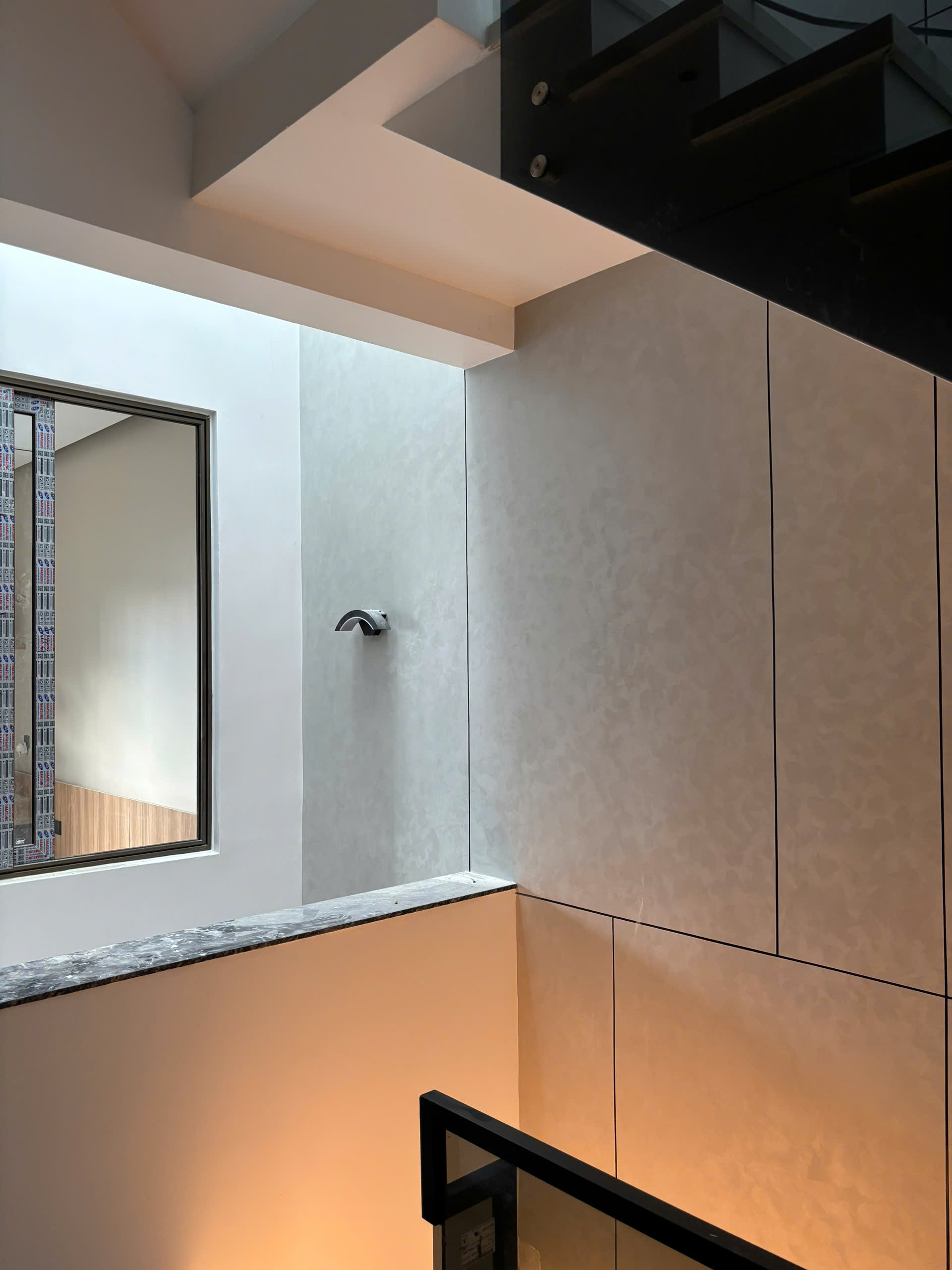 Sơn hiệu ứng kẻ roan: Giải pháp thi công gọn nhẹ, đẹp chuẩn studio ke roan hieu ung doc dao