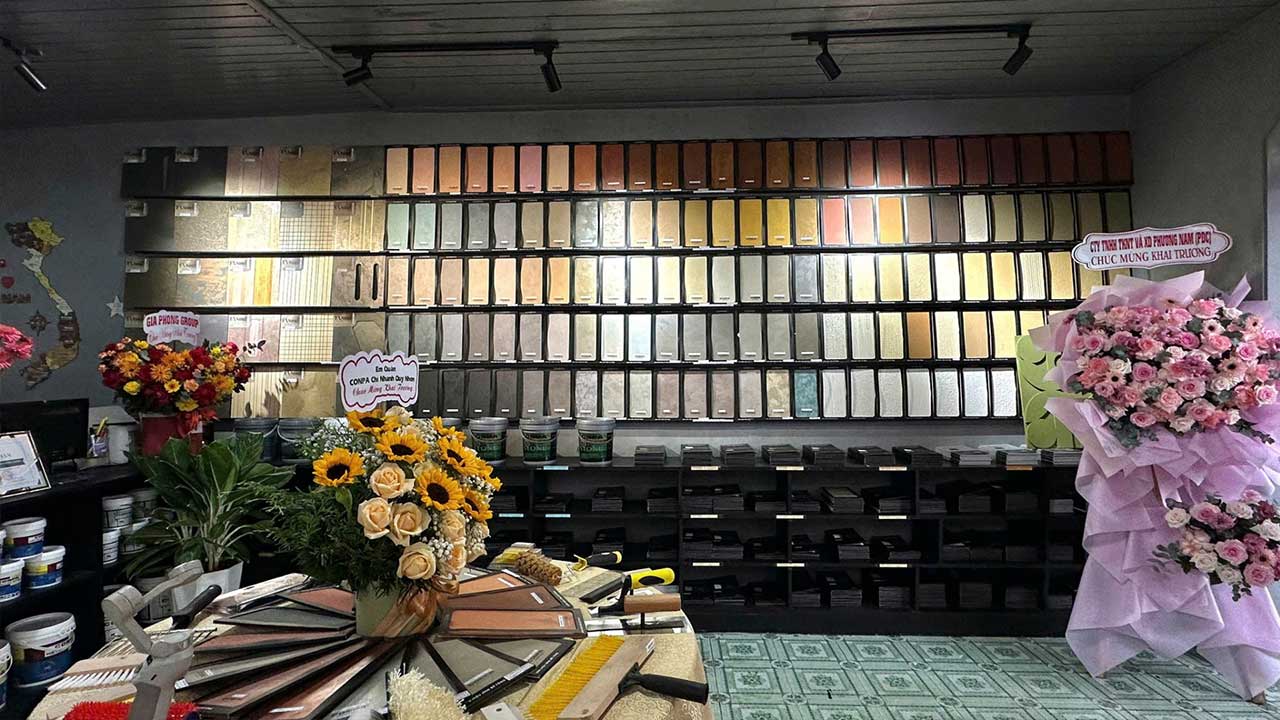 TỔNG HỢP CÁC HOẠT ĐỘNG CONPA VIỆT NAM 2025 Lễ khai trương chi nhánh Conpa Đà Lạt với hệ thống bảng màu sơn hiệu ứng bê tông trưng bày