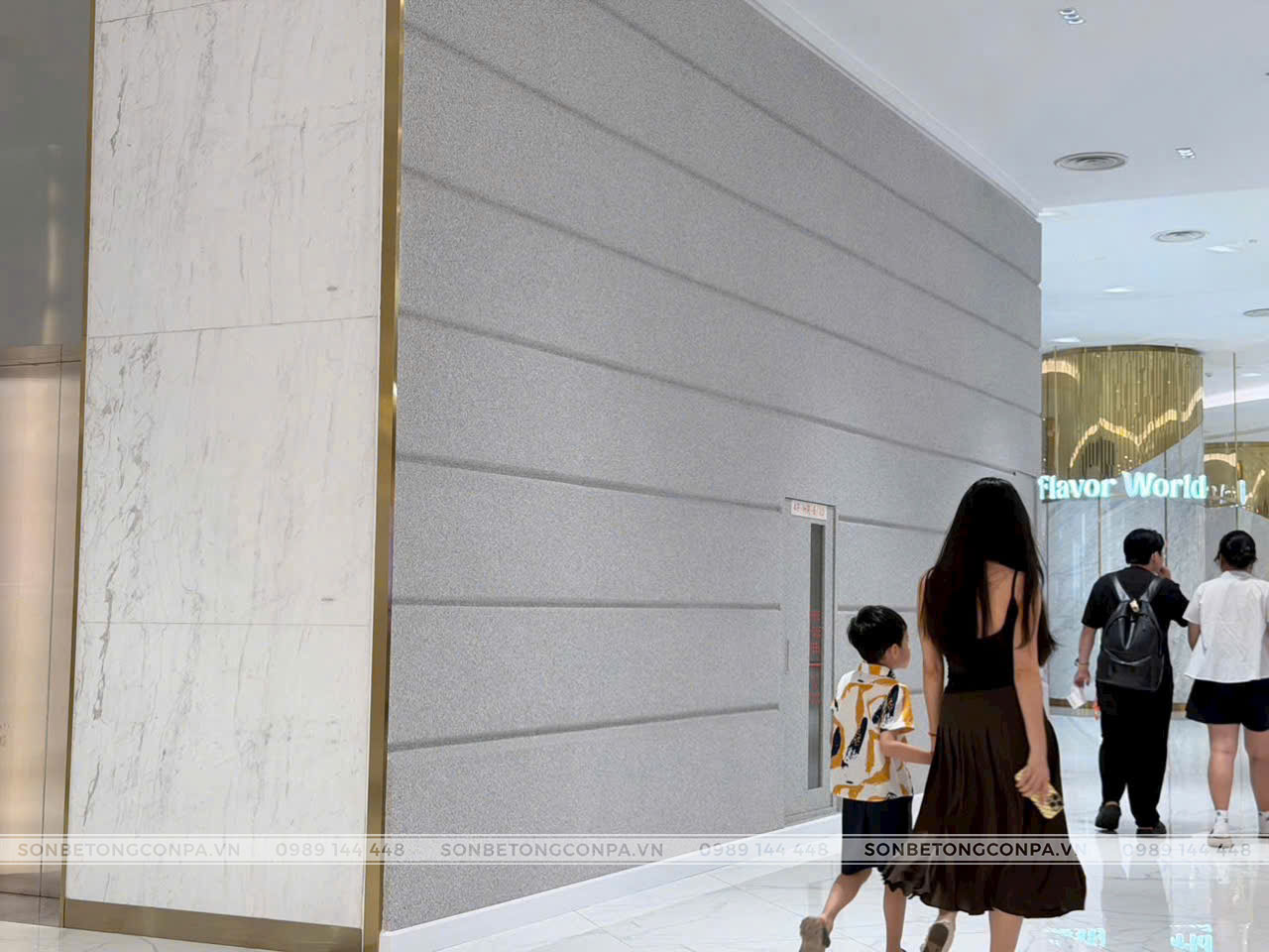 Thiso Mall Sala Khách hàng đi khám phá Thiso Mall Sala
